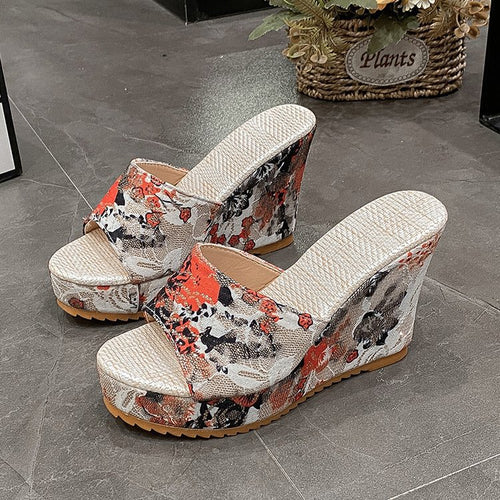 Damen Florale Brokat-Mules mit geflochtenem Jute-Plateau und ergonomischem Komfortfußbett Drune