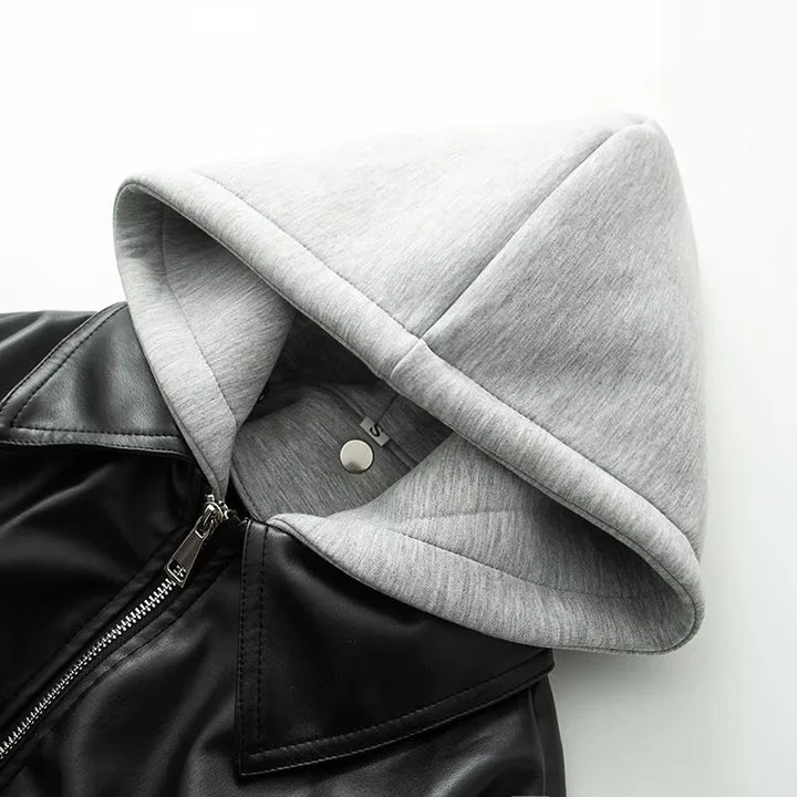 Damen nan oversized Kunstleder‑Bomberjacke mit integrierter Sweat‑Kapuze, durchgehendem Metallreißverschluss und Pattentaschen Drune