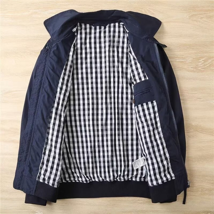 Herren Schlanke Harrington-Jacke im Bomberstil mit Hemdkragen und geripptem Saum Drune