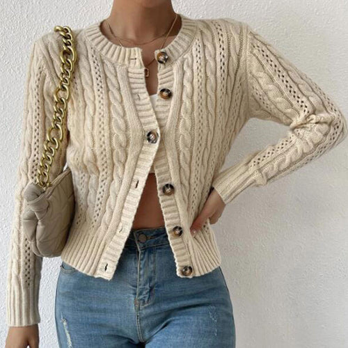 Damen Strickjacke mit hochwertigem Zopfmuster und glänzenden Knöpfen Drune