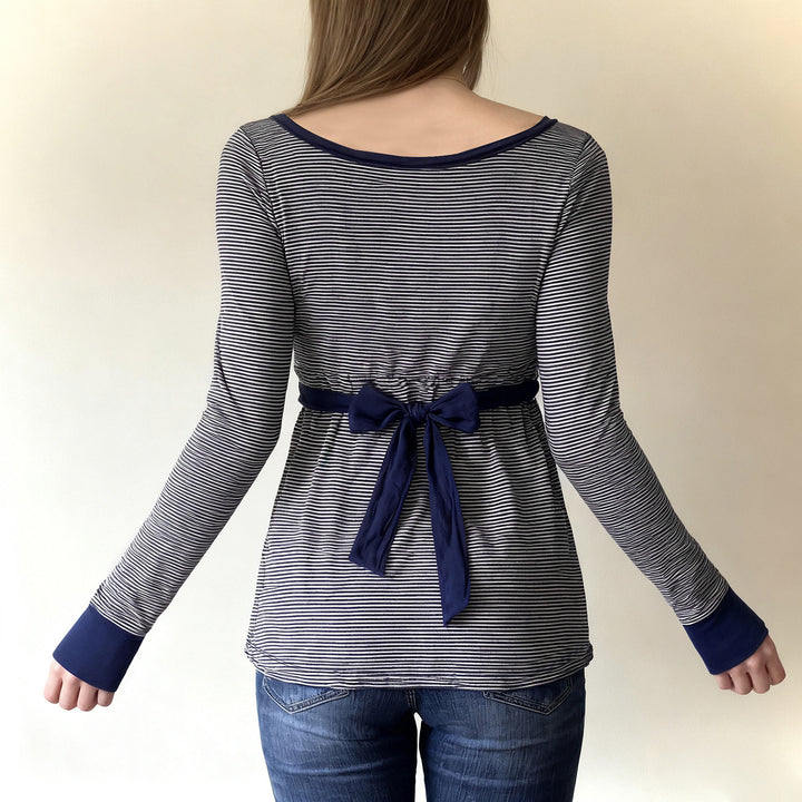 Damen Umstands- und Stillbluse mit Empire-Naht, Knopfleiste und Bindegürtel Drune