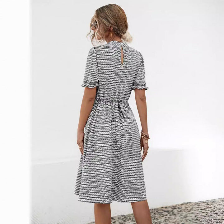 Damen Sommerkleid mit eleganter Blumenmusterung Drune