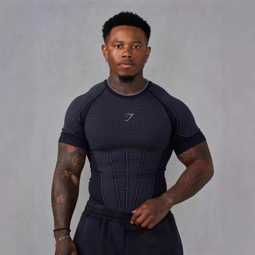 Herren nan muskelmodellierendes Funktionsshirt mit 3D-Struktur und gezielten Kompressionszonen Drune