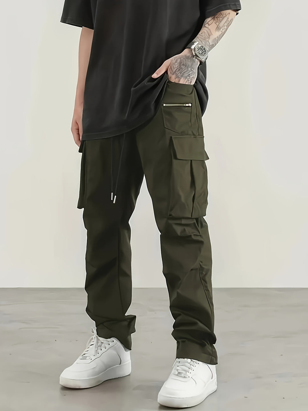 Herren utilitaristische Cargohose mit Reißverschluss‑Tasche, Klappen & Kordelbund Drune