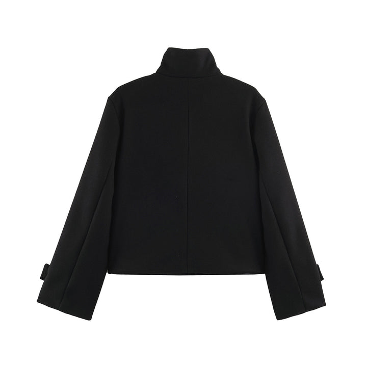 Damen Kurzjacke im Boxy‑Schnitt mit hochschließendem Schlauchkragen und asymmetrischer Knopfleiste Drune