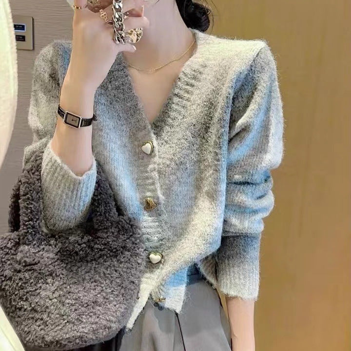 Damen Strickjacke mit Farbverlauf und herzförmigen Knöpfen Drune