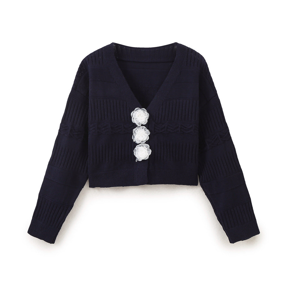 Damen modische Strickjacke mit romantischen Blumenknöpfen und lässigem Schnitt Drune