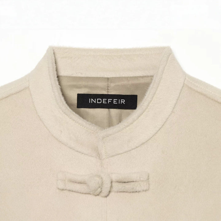 Damen Kurze Teddyjacke mit Mandarinkragen und dekorativen Knotenverschlüssen Drune