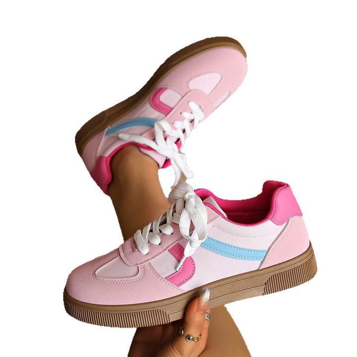 Damen niedrige Retro‑Sneaker aus Velours‑ und Textilmix mit profiliertem Gumsohle Drune