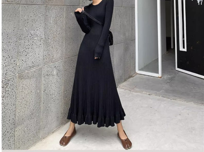 Damen Strickkleid mit weit ausgestelltem Saum und eleganten Rippdetails Drune