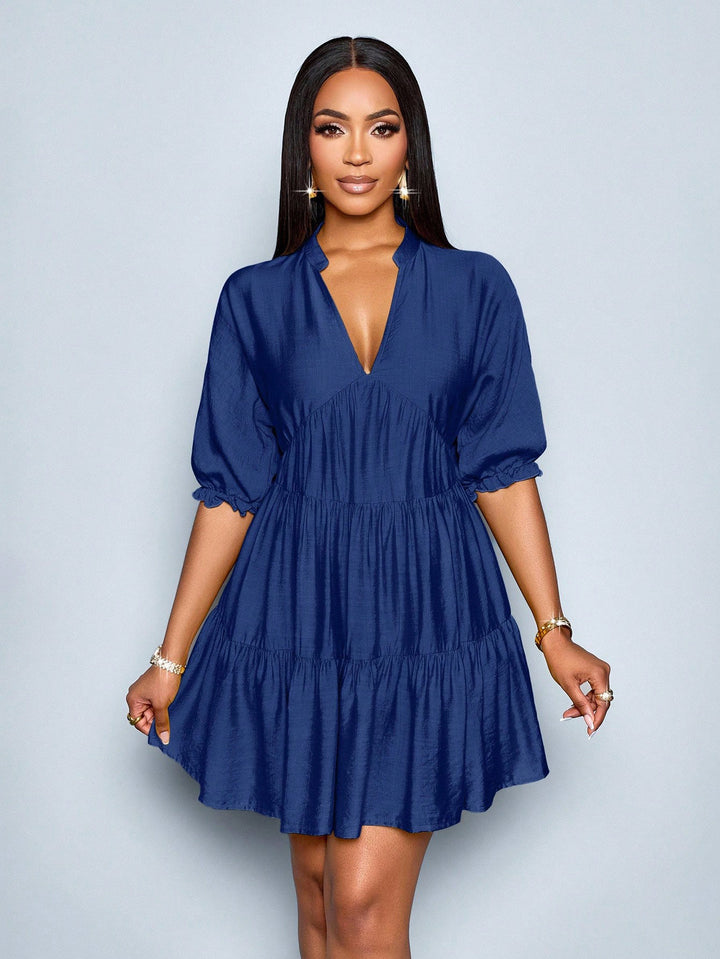 Damen Stufiges Mini‑Kleid mit V‑Ausschnitt und gerafften Dreiviertelärmeln Drune
