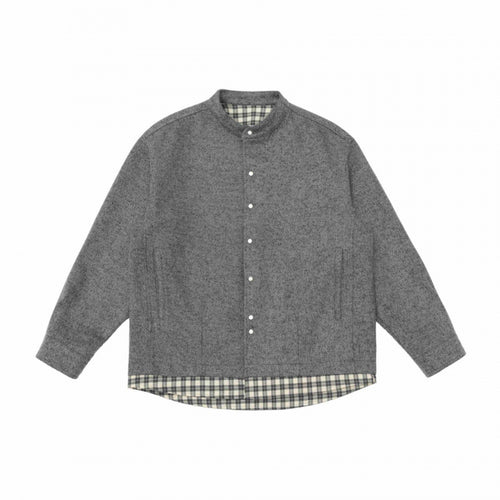 Unisex Oversize Wollmix-Hemdjacke mit Stehkragen, Druckknopfleiste und karierter Saumblende Drune