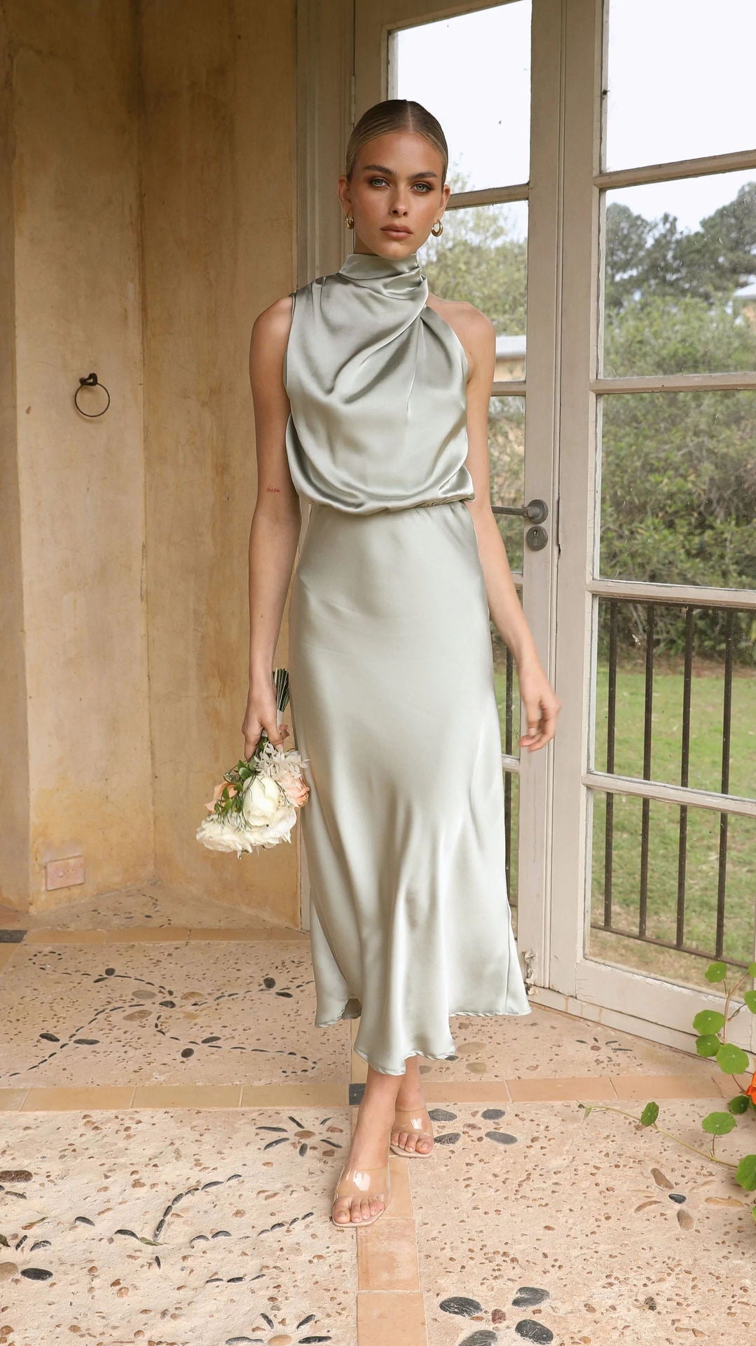 Damen Maxi-Kleid mit asymmetrischem Oberteil und fließendem Satin Drune