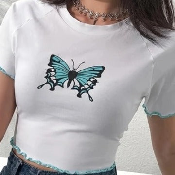 Damen Crop-Top mit kreativem Schmetterlingsdruck und gewelltem Saum Drune