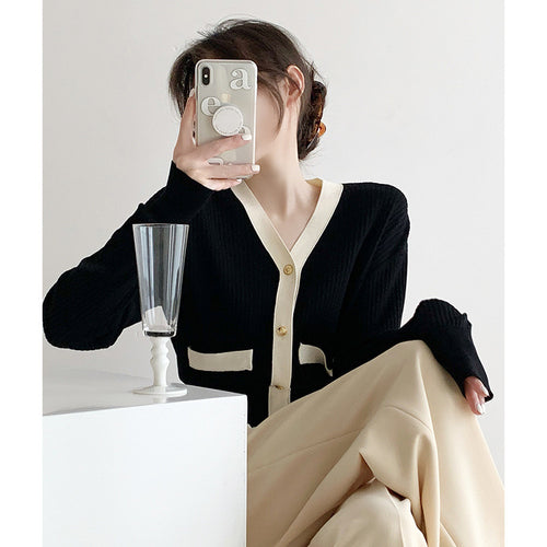 Damen modischer Strickcardigan mit dekorativer Knopfleiste und kontrastierenden Taschen Drune
