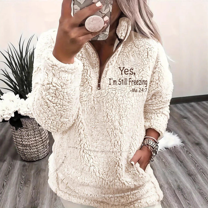 Damen kuscheliger Fleece-Pullover mit kurzem Reißverschluss und originellem Schriftzug Drune