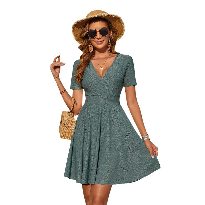 Damen Sommerliches Wickelkleid mit dezentem Muster und V-Ausschnitt Drune