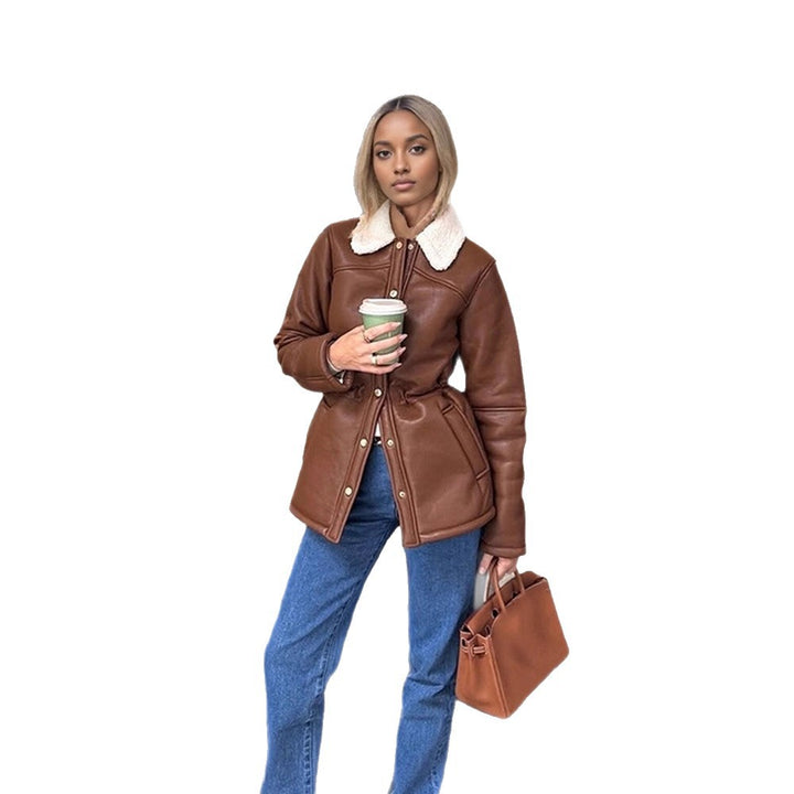 Damen Taillierte Lederimitatjacke mit Kordelzug, Teddykragen und Druckknopfleiste Drune