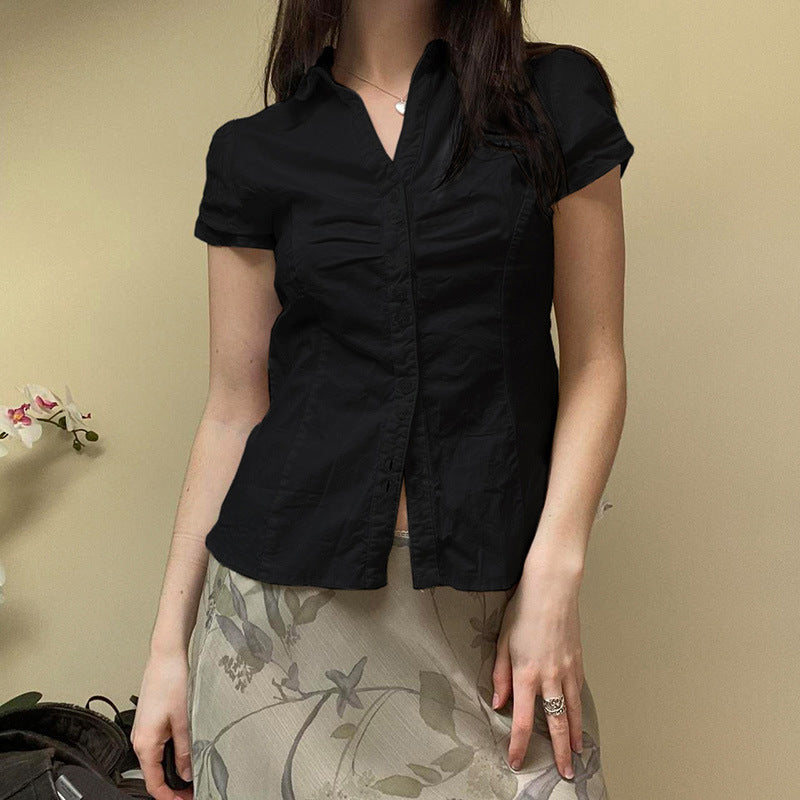 Damen kurzärmliges Hemdblusenshirt mit tailliertem Schnitt und eleganten Raffungen Drune