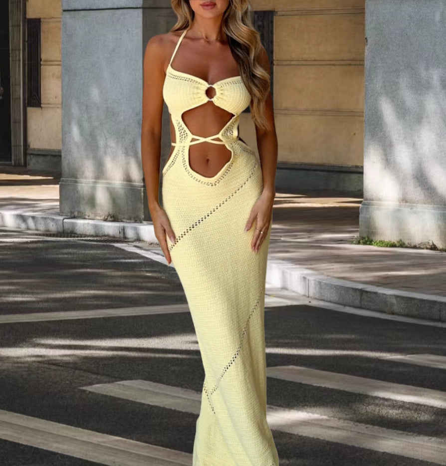 Damen Strickkleid mit cut-out Details und Neckholder-Design Drune