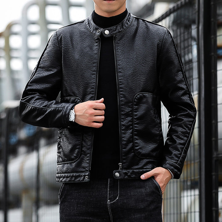 Herren Slim-Fit Kunstlederjacke im Bikerblouson-Stil mit Stehkragen und aufgesetzten Rundtaschen Drune