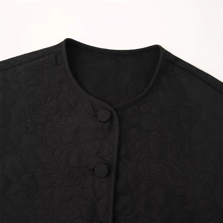 Damen nan gesteppte Kurzjacke mit Rundhals, verdeckter Druckknopfleiste und aufgesetzten Taschen Drune