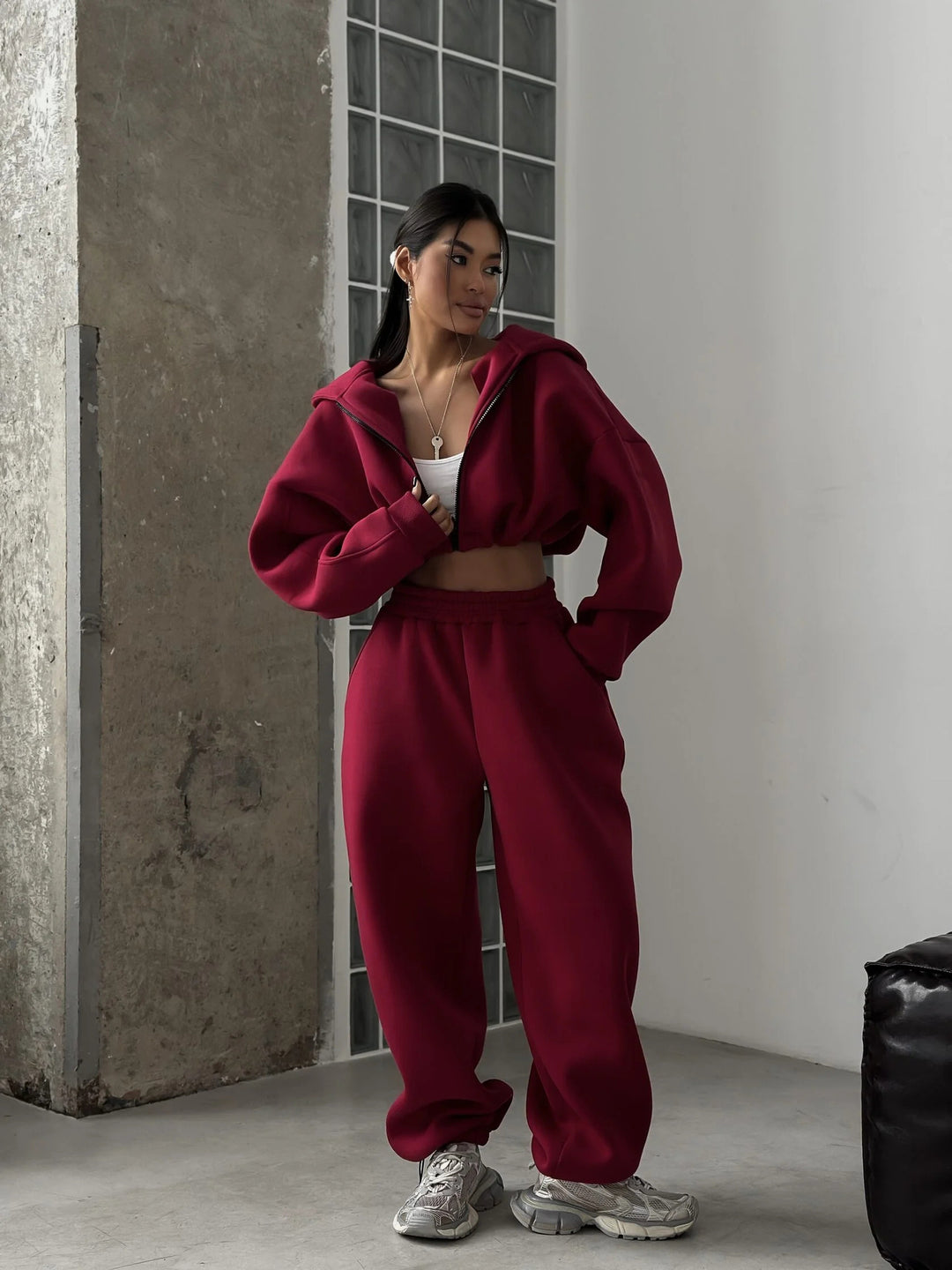 Damen kurzes Oversize-Scuba-Zip-Hoodie mit Tunnelzug und figurformender High-Waist-Jogginghose Drune