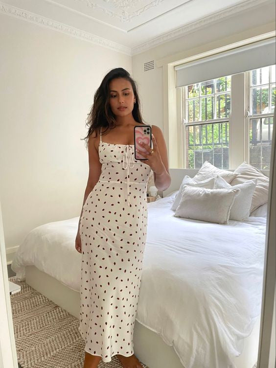 Damen Maxikleid mit feinen Punkten und verstellbaren Spaghettiträgern Drune