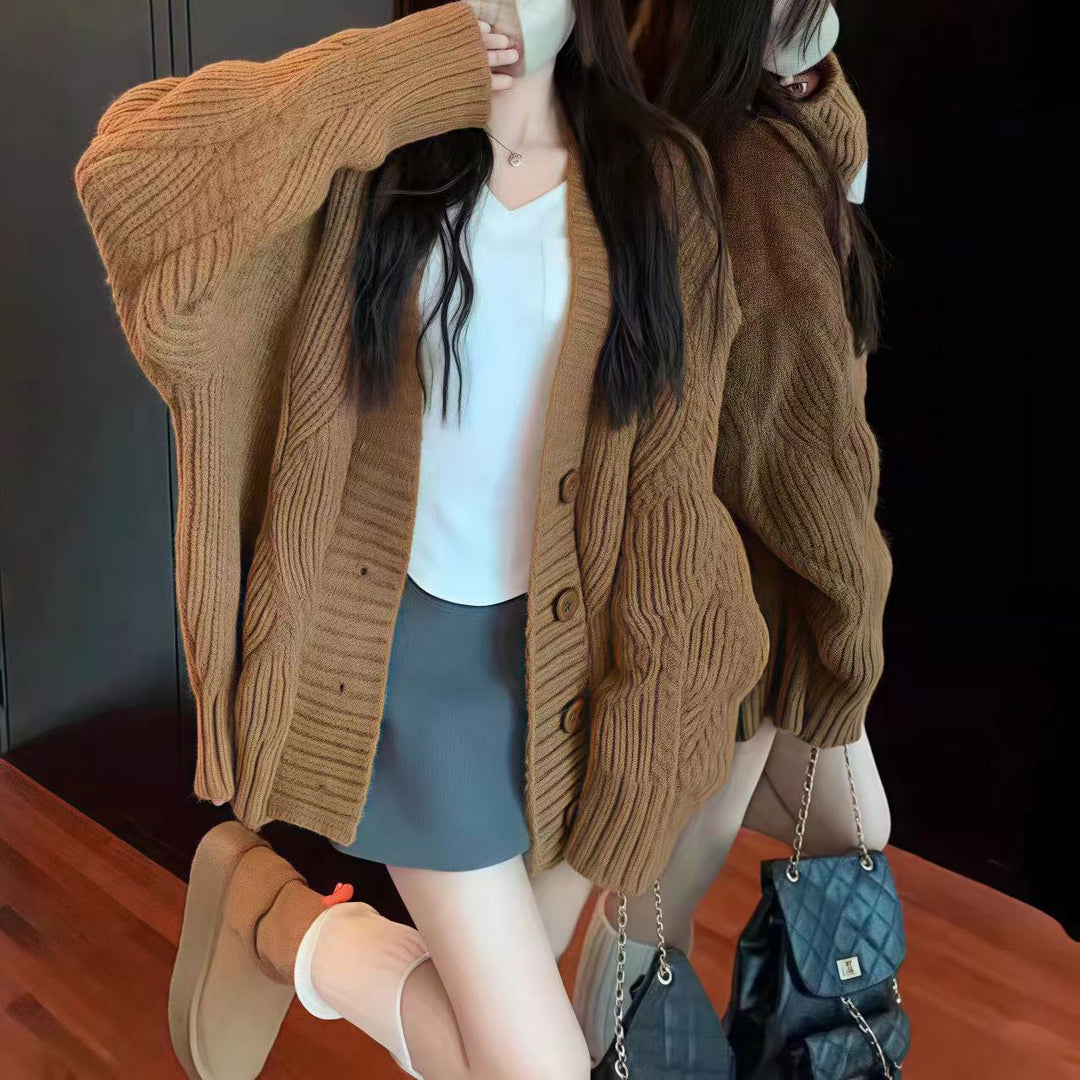 Damen Grobstrickjacke mit übergroßen Ärmel und großen Knopfdetails Drune