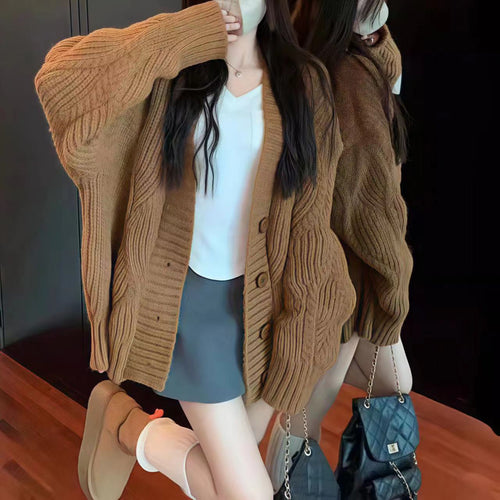 Damen Grobstrickjacke mit übergroßen Ärmel und großen Knopfdetails Drune