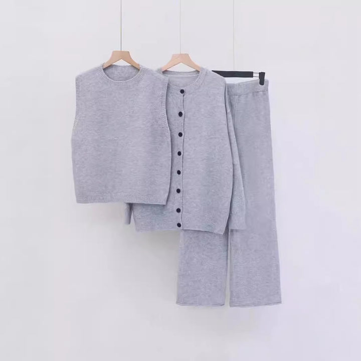 Damen Strickensemble aus weichem Material mit Knopfdetails Drune