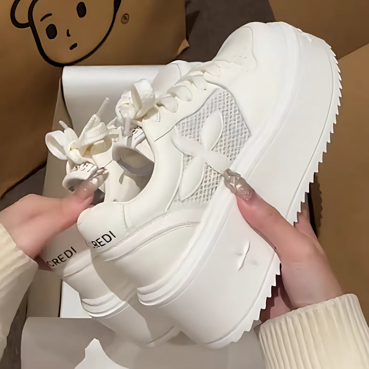 Damen Plateau-Chunky-Sneaker mit Blumenapplikation und Netz-Einsatz Drune