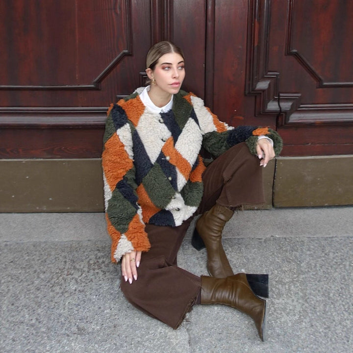 Damen Kurz geschnittene Patchwork‑Teddyjacke mit strukturierter Schlingenfaser und Druckknopfleiste Drune