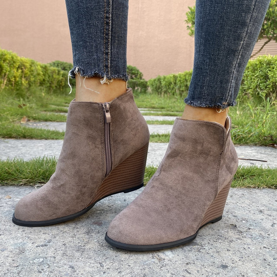 Damen knöchelhohe Keilabsatz‑Stiefelette mit seitlichem Reißverschluss Drune