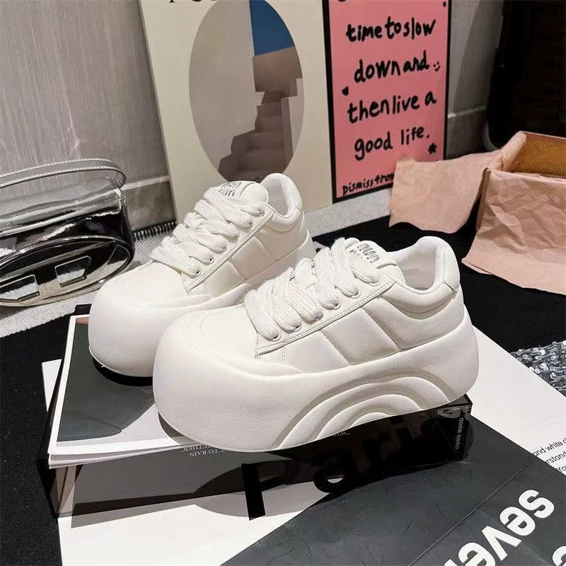 Damen Sportliche Plattform-Sneaker mit strapazierfähigem Obermaterial Drune