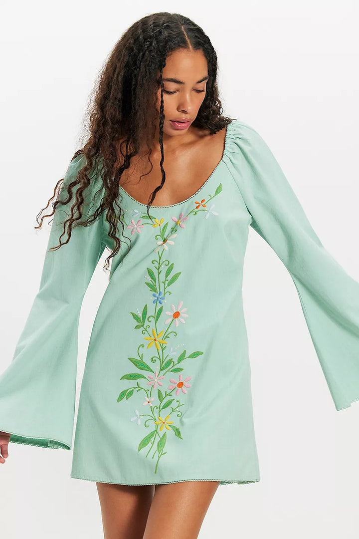 Damen Blusenkleid mit floralen Stickereien und weit ausgestellten Ärmeln Drune