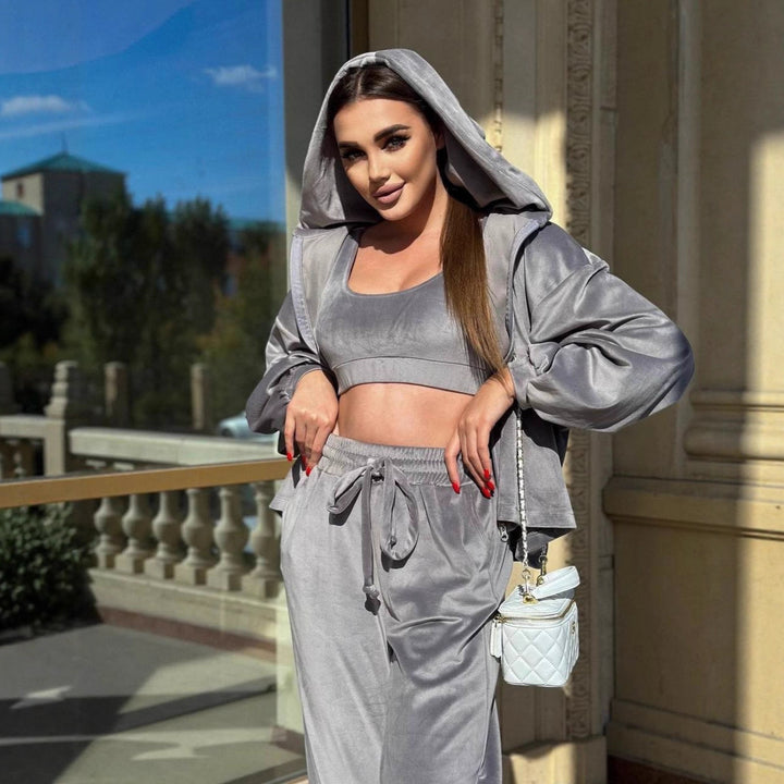 Damen Sportlicher Lounge-Anzug im Samt-Look mit cropped Oberteil und weiter Hose Drune