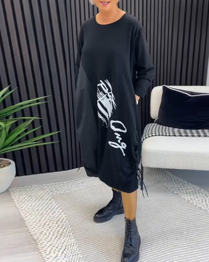 Damen nan lässiges Jerseykleid mit seitlicher Tunnelzug-Raffung, Eingrifftaschen und Statement-Print Drune