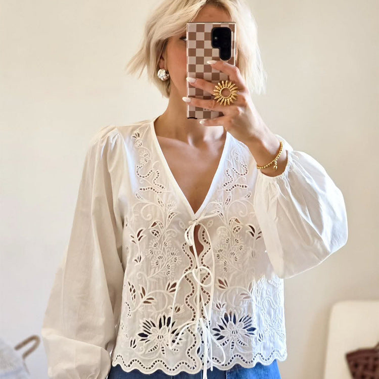 Damen Leichte Broderie-Anglaise-Spitzenbluse mit V-Ausschnitt, Bindeband und Ballonärmeln Drune