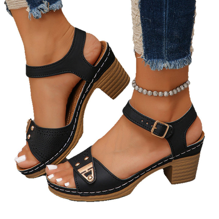 Damen Wedge-Sandalen mit luftiger Lochstruktur und eleganter Schnallenakzent Drune