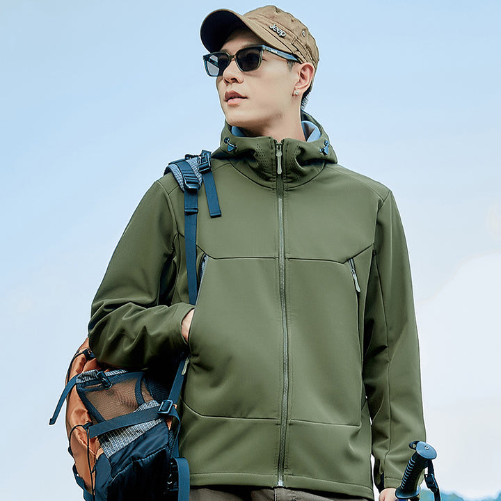 Herren Softshell-Funktionsjacke mit hohem Thermokragen, Kapuze und wasserabweisenden Reißverschlüssen Drune
