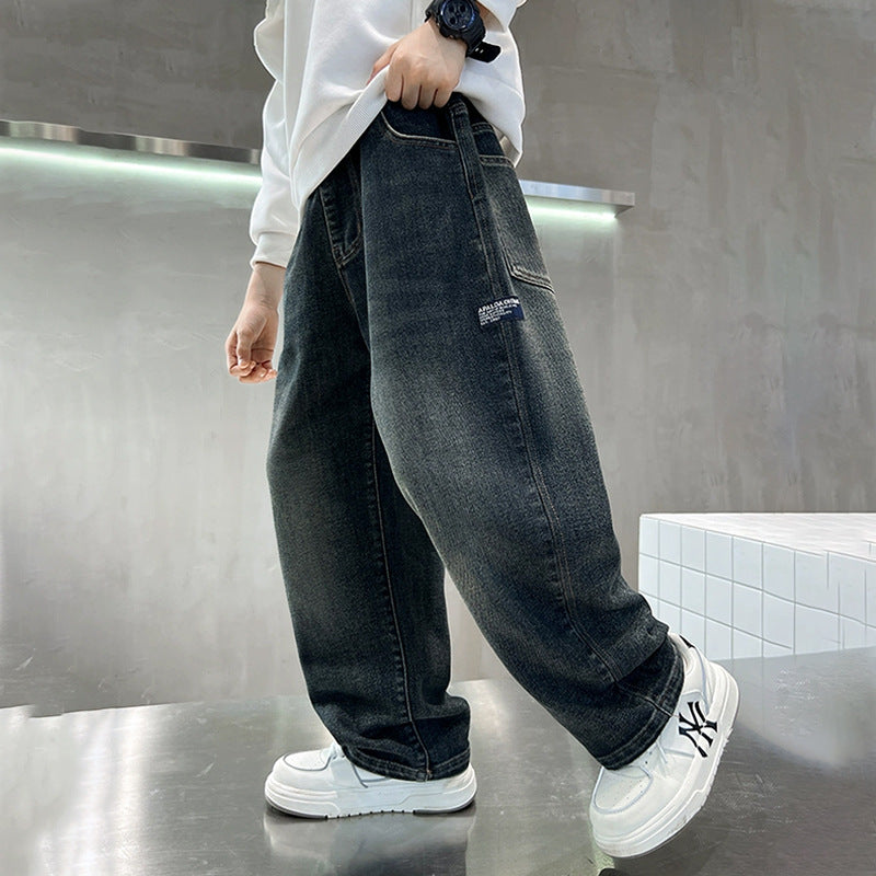 Unisex weite Denim-Jeans mit einzigartigen Applikationen Drune