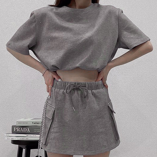 Damen lässiges Freizeit-Set mit cropped T-Shirt und Rock Drune