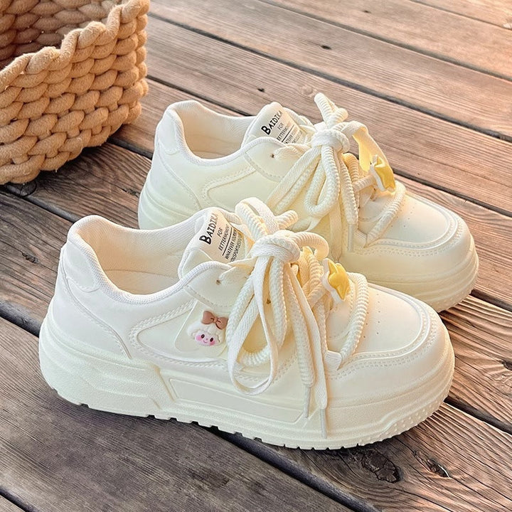 Damen Sportliche Sneaker mit dekorativen Tierapplikationen und dämpfender Sohle Drune