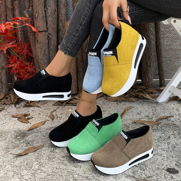 Damen Slip-On Wedge-Sneaker mit verstecktem Keil, Microvelours-Obermaterial und seitlicher Luftkammer Drune