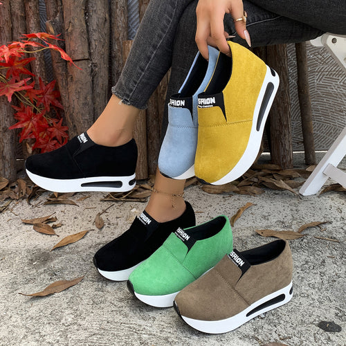 Damen Slip-On Wedge-Sneaker mit verstecktem Keil, Microvelours-Obermaterial und seitlicher Luftkammer Drune