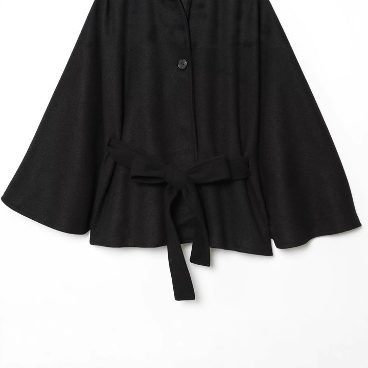 Damen Kurzes Wollcape mit Stehkragen, Bindegürtel und A‑Linien‑Silhouette Drune