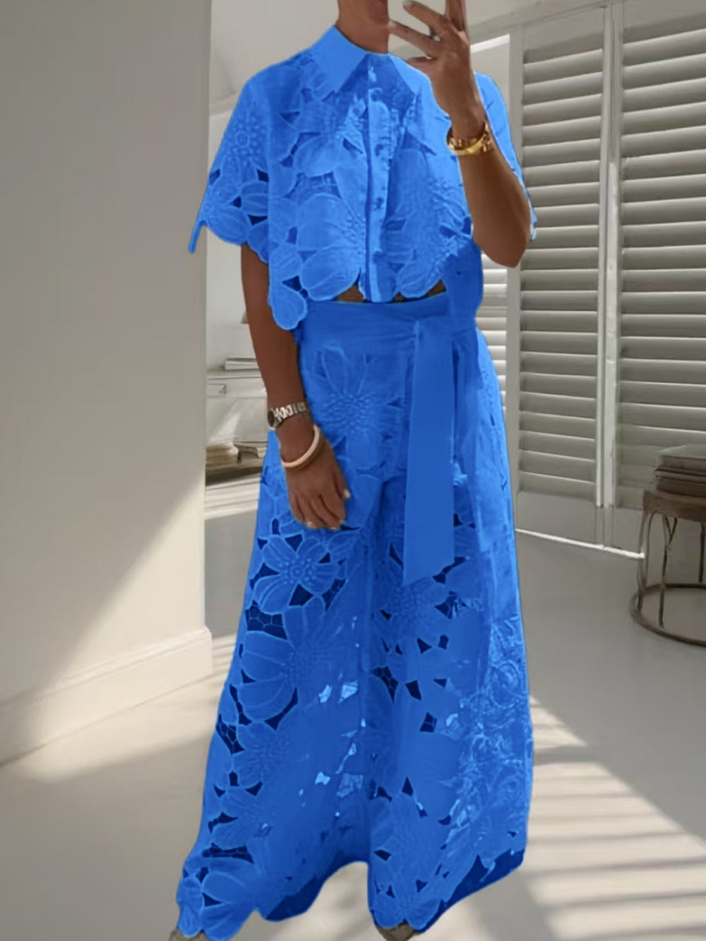 Damen nan zweiteiliges Spitzenensemble mit bauchfreier Bluse und weiter Palazzohose Drune