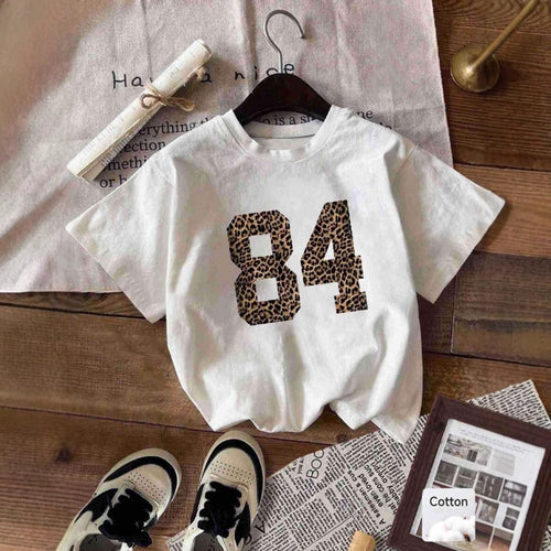 Damen T-Shirt mit kreativem Schriftzug im modernen Graffiti-Stil Drune