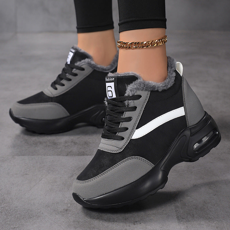 Damen nan urbaner Plateausneaker mit luftgeformter Zwischensohle und geschwungener Seitenapplikation Drune